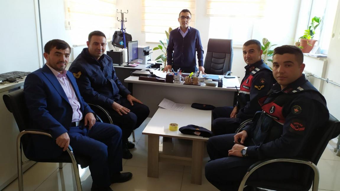 İlçe Komutanımız Bozköy İmam Hatip Ortaokulumuzu Ziyaret Ettiler